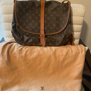 100% Authentic Louis Vuitton Saumer 35